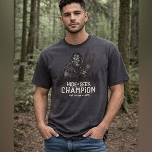 Mens Hide and Seek Champion Bigfoot Graphic T-Shirt Live Outside Limits Size M